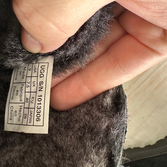 UGG Suede Boots - Picture 5 of 7